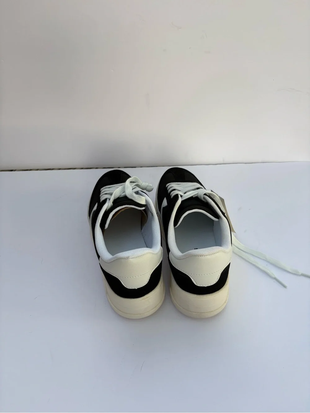 No Boundaries White Low-Top Sneaker